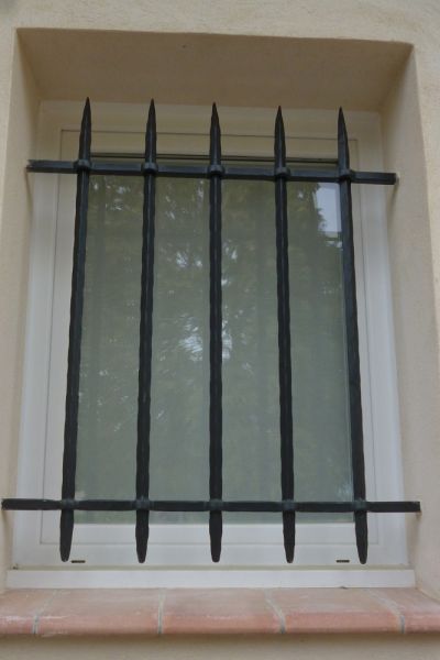 grille-fenetre-gf04E4733477-0029-DE62-8612-85439B41824E.jpg